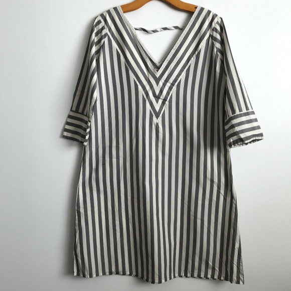 Pink Chicken Dresses & Skirts - Pink Chicken Gray Striped Shift Dress M
